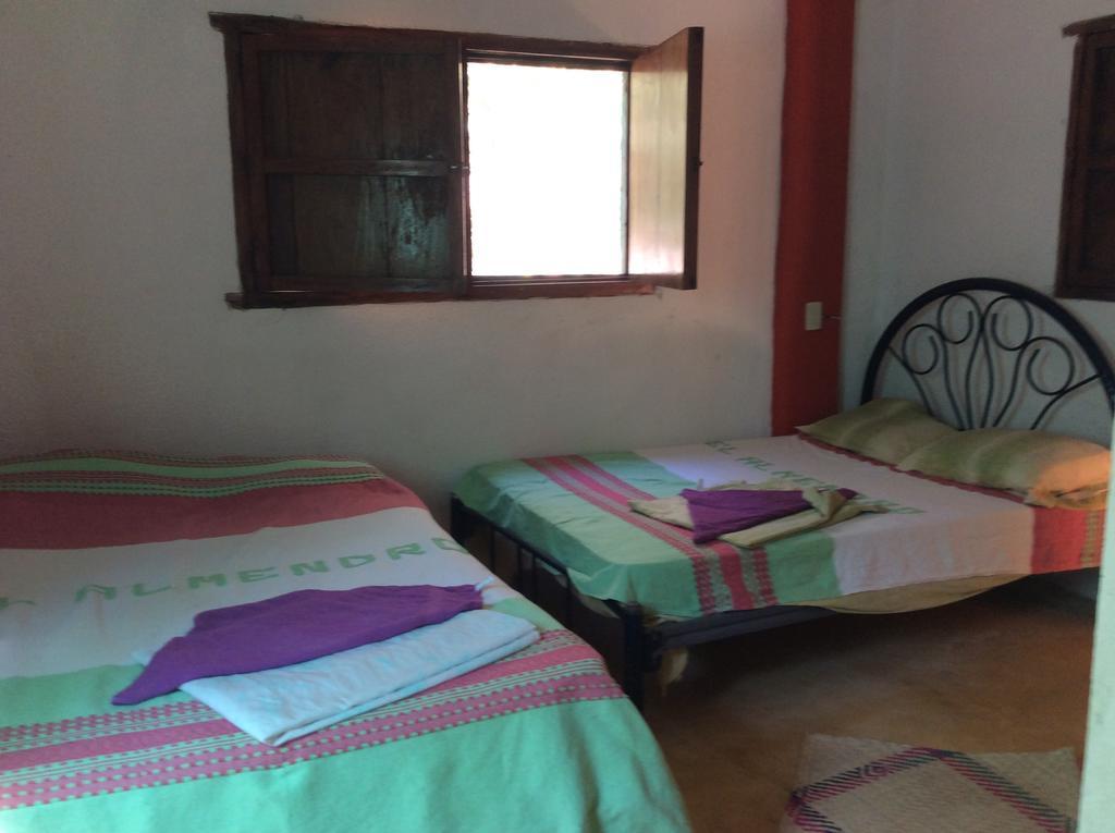 El Almendro Hotel Puerto Angel Bagian luar foto