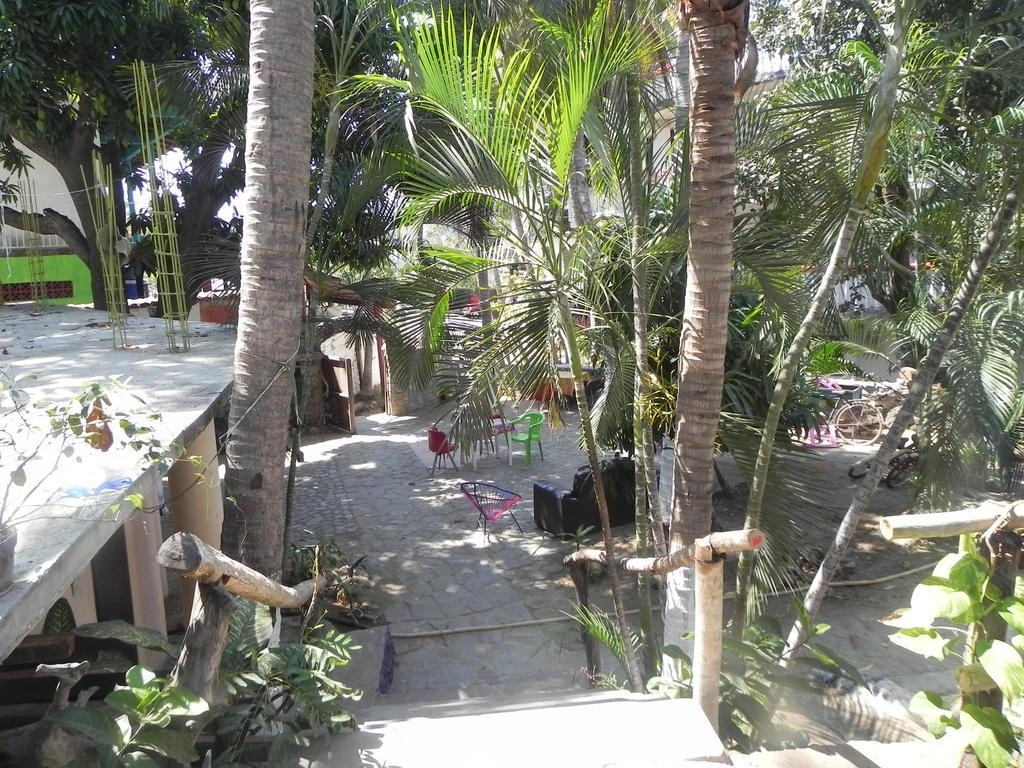 El Almendro Hotel Puerto Angel Bagian luar foto