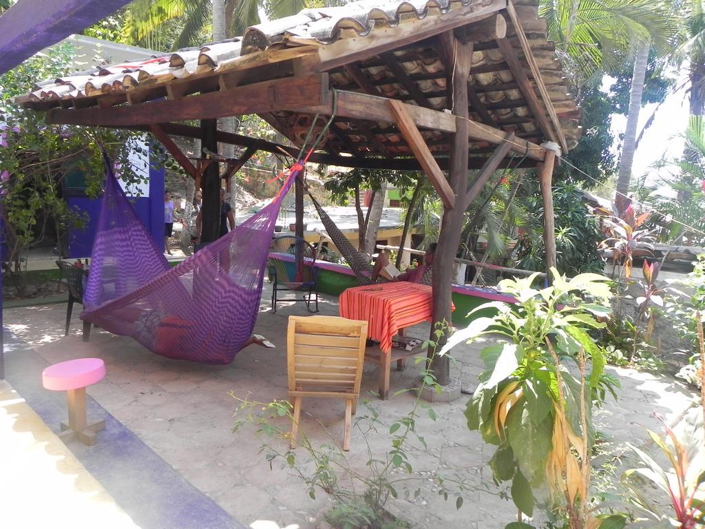 El Almendro Hotel Puerto Angel Bagian luar foto